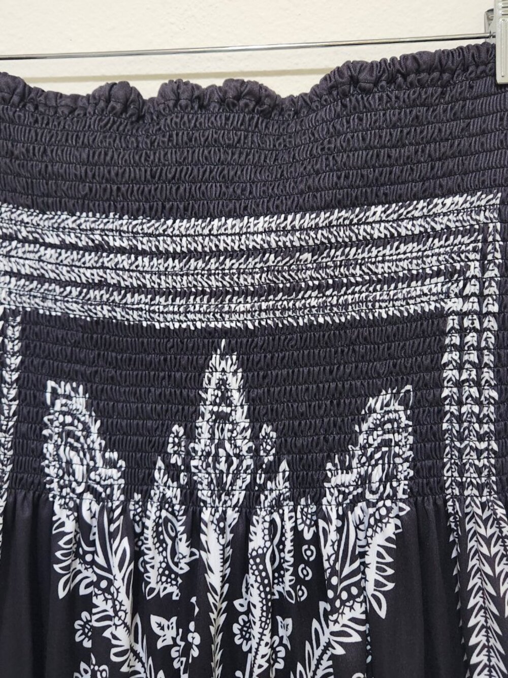 Venus Women’s Boho Strapless Black White Smocked Tube Top Maxi Dress Size 1X - Picture 3 of 10